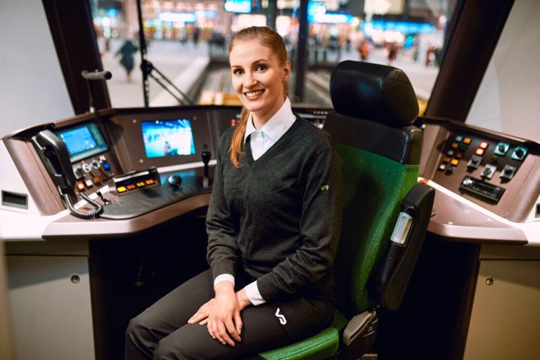 Train Driver Career in Finland – Guide to Becoming a Locomotive Engineer